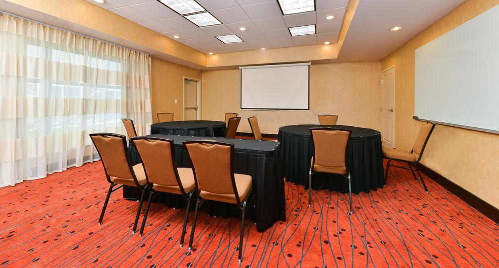 Residence Inn By Marriott Champaign Bagian luar foto