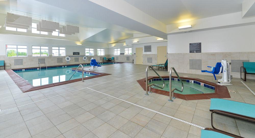 Residence Inn By Marriott Champaign Bagian luar foto