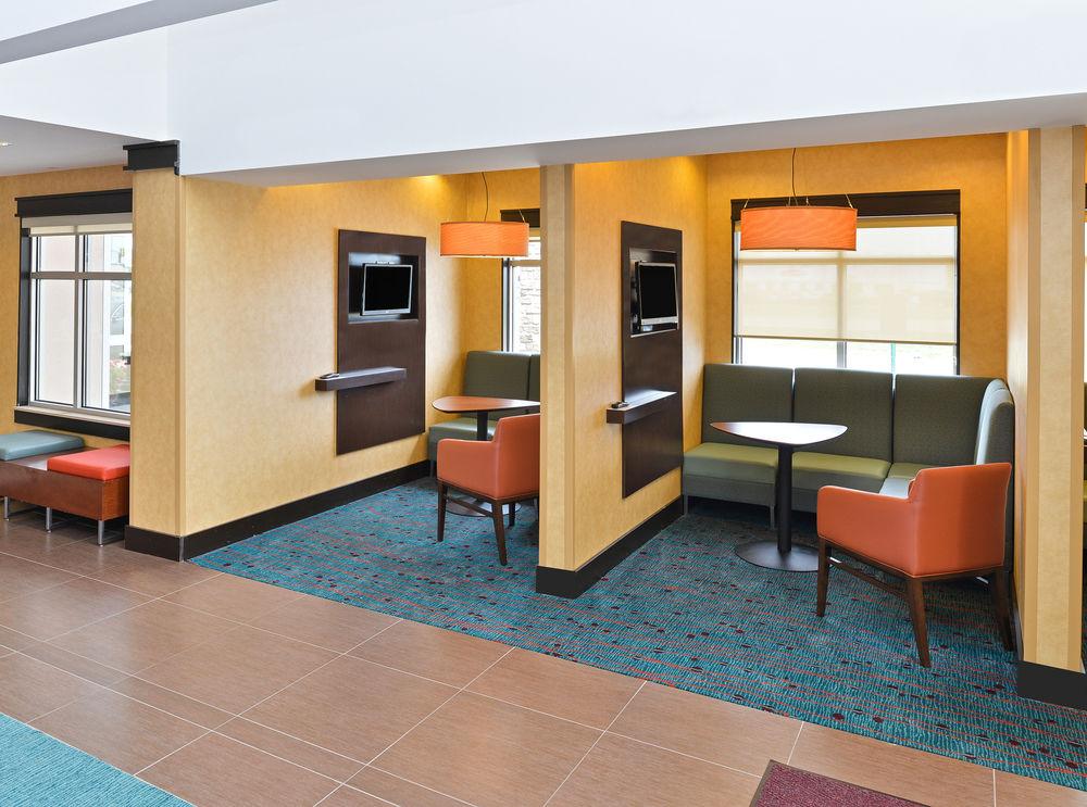 Residence Inn By Marriott Champaign Bagian luar foto