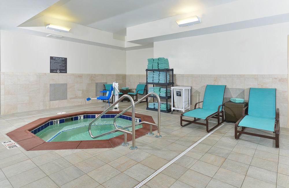 Residence Inn By Marriott Champaign Bagian luar foto