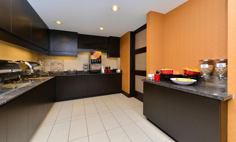 Residence Inn By Marriott Champaign Bagian luar foto