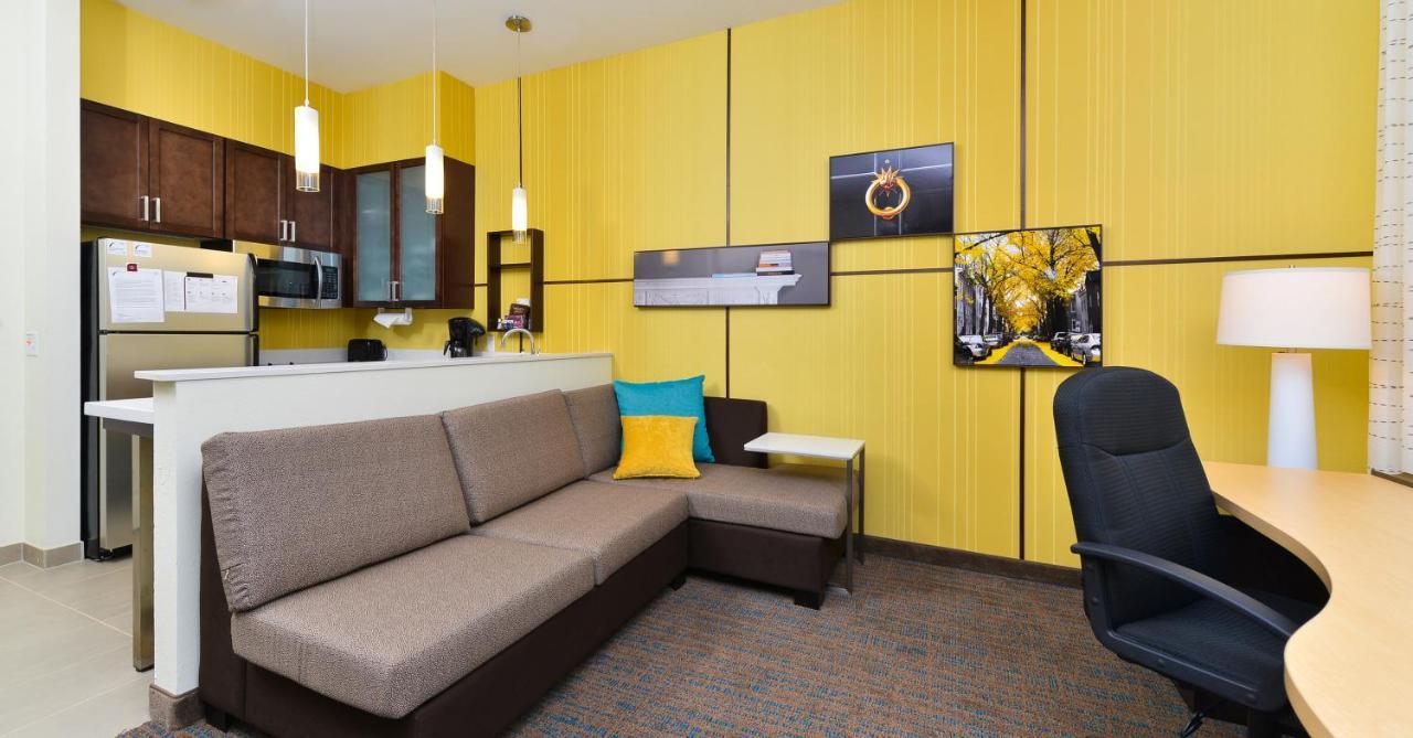 Residence Inn By Marriott Champaign Bagian luar foto