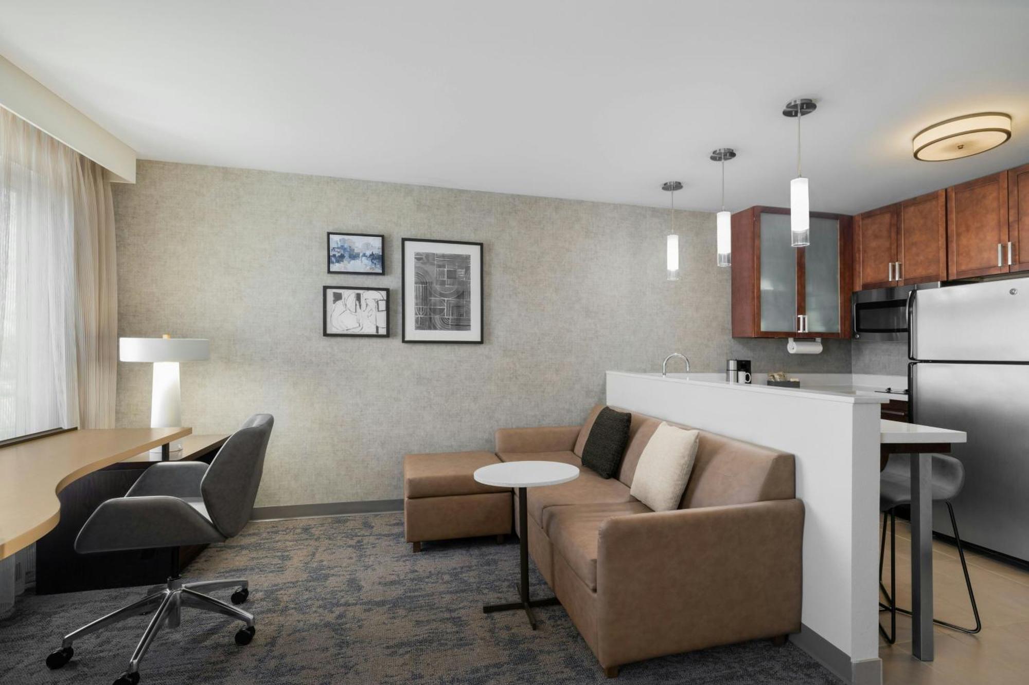 Residence Inn By Marriott Champaign Bagian luar foto