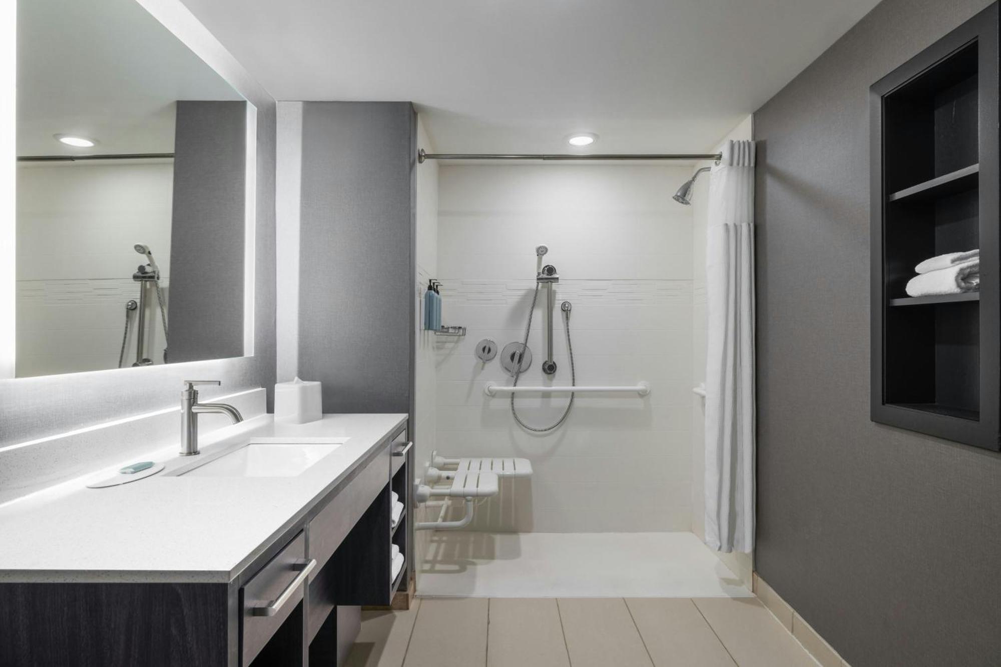 Residence Inn By Marriott Champaign Bagian luar foto