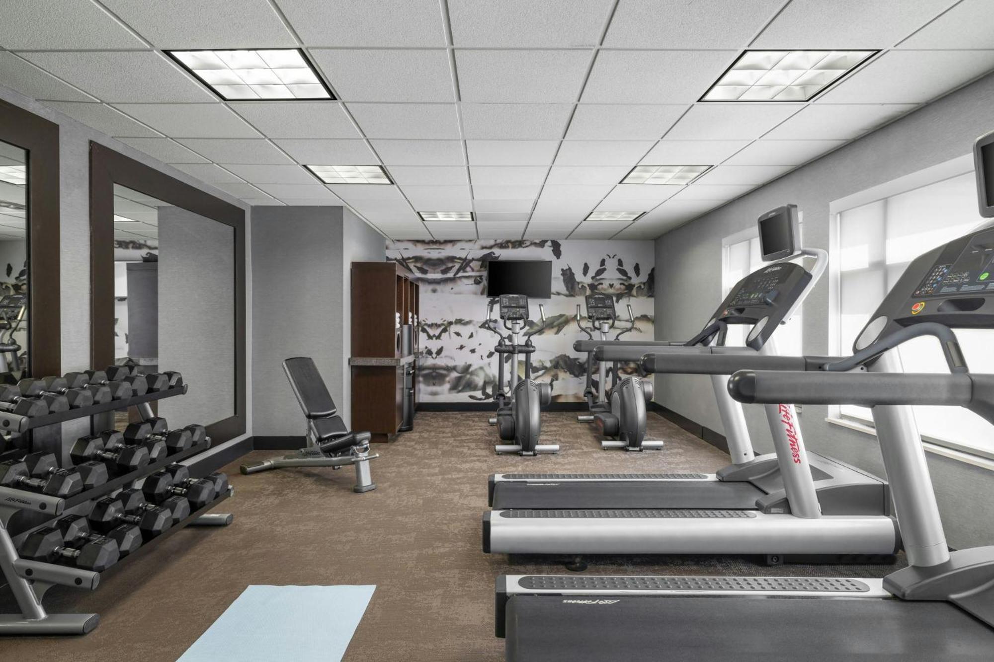 Residence Inn By Marriott Champaign Bagian luar foto