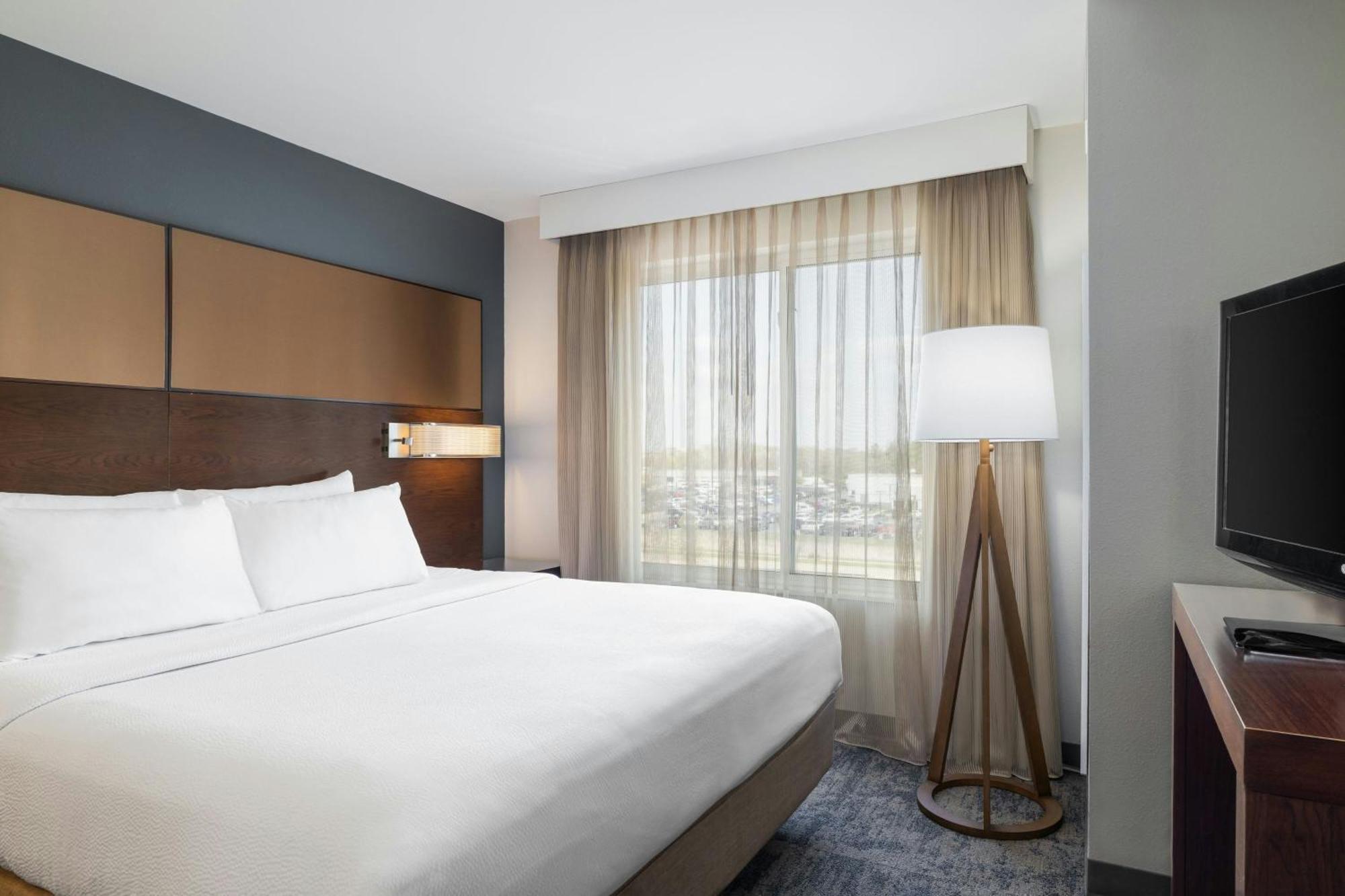 Residence Inn By Marriott Champaign Bagian luar foto